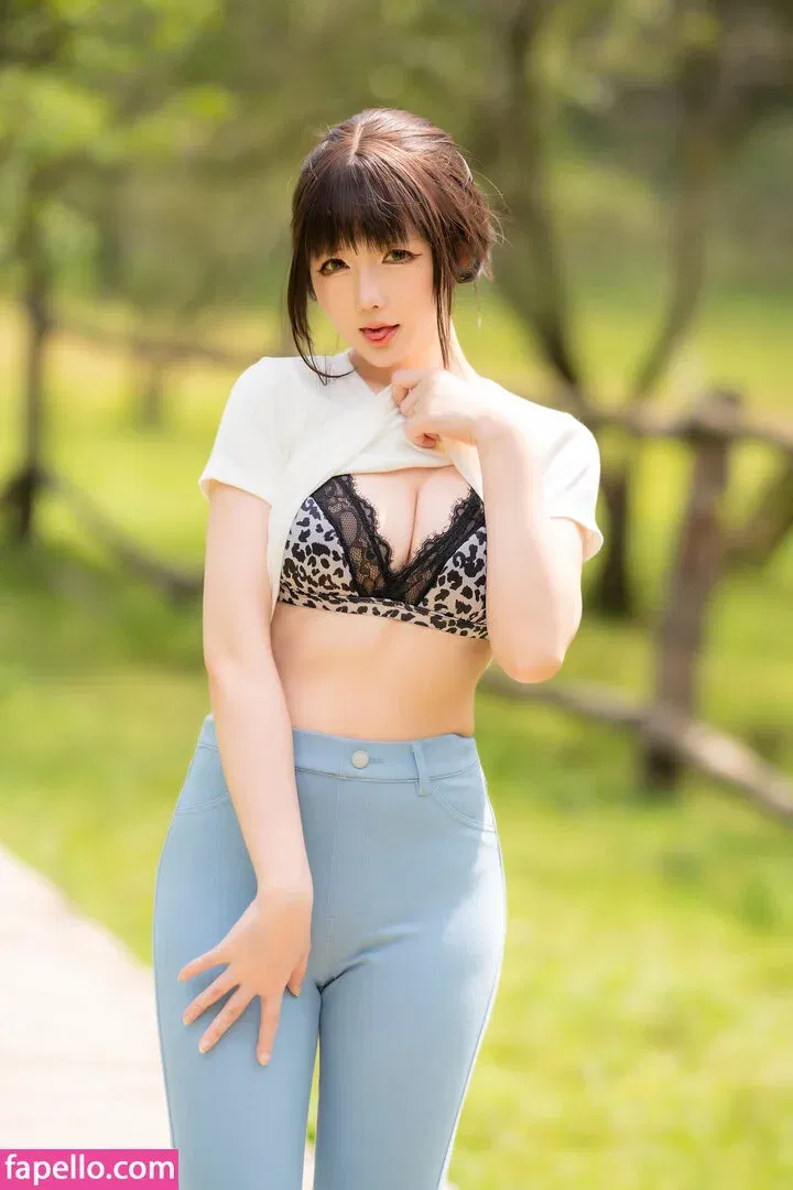 Hoshilily Onlyfans Photo Gallery 