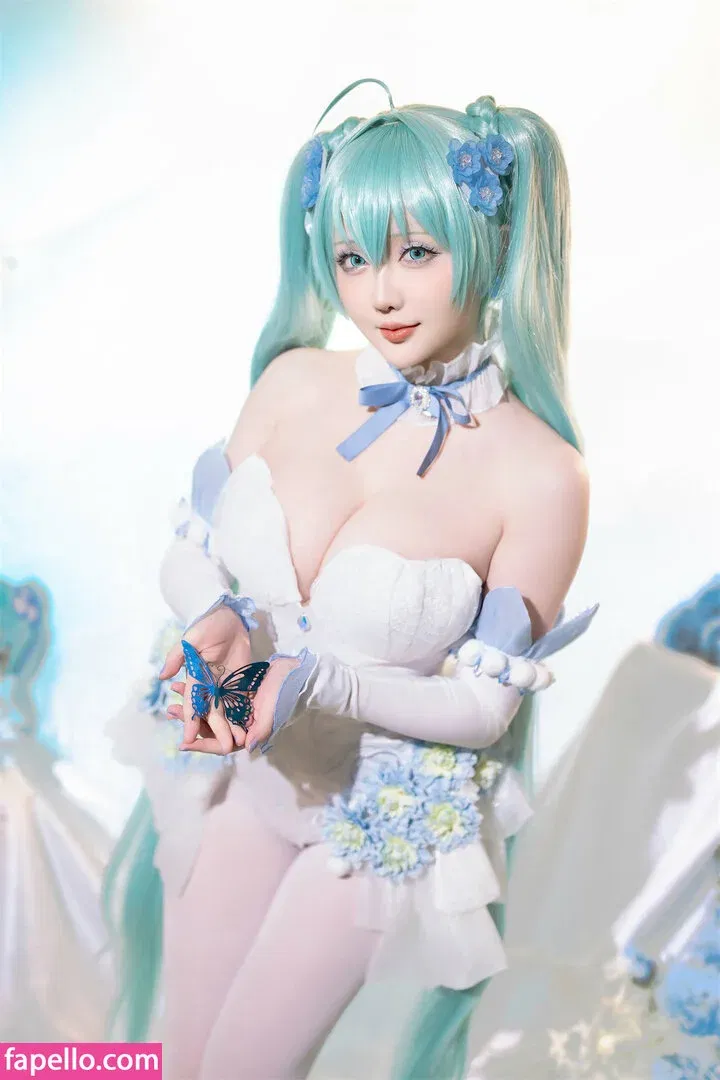 Hoshilily Onlyfans Photo Gallery 