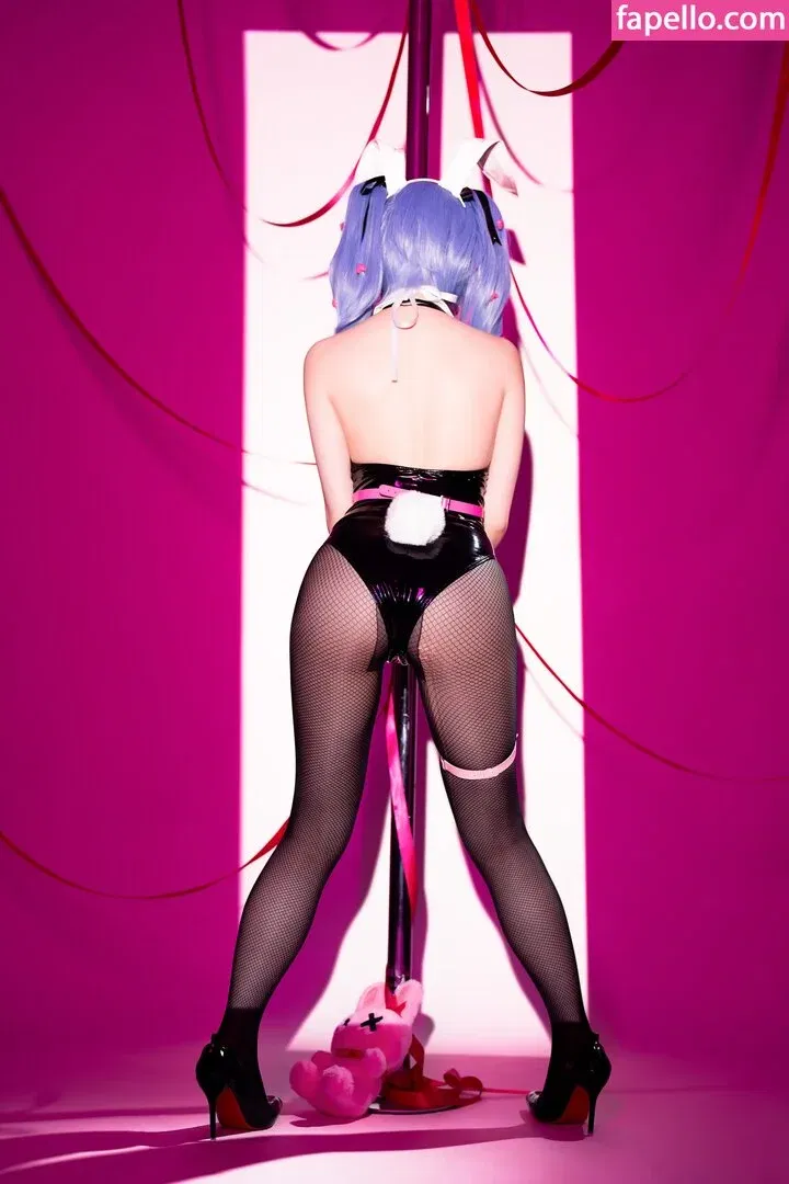 Hoshilily Onlyfans Photo Gallery 