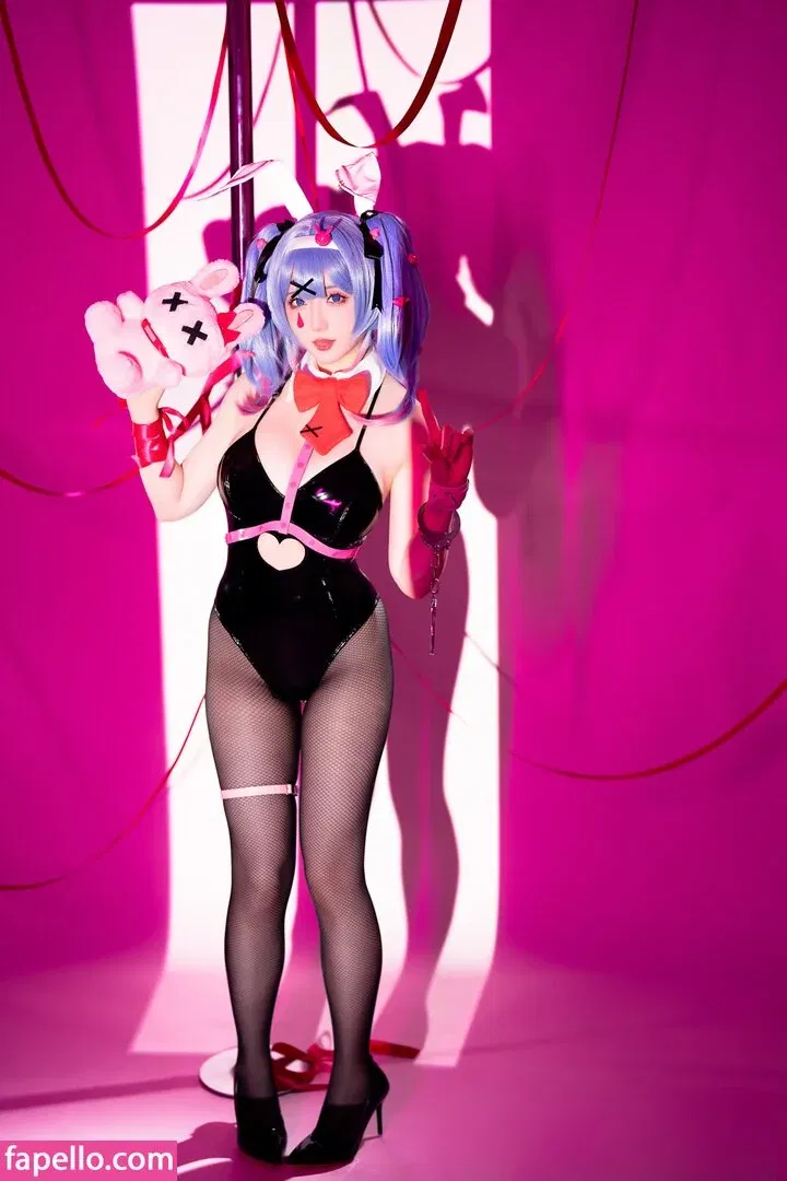 Hoshilily Onlyfans Photo Gallery 