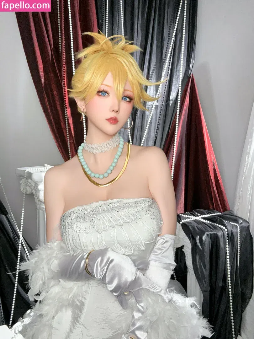 Hoshilily Onlyfans Photo Gallery 