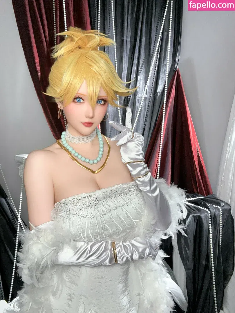 Hoshilily Onlyfans Photo Gallery 