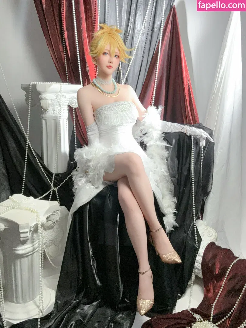 Hoshilily Onlyfans Photo Gallery 