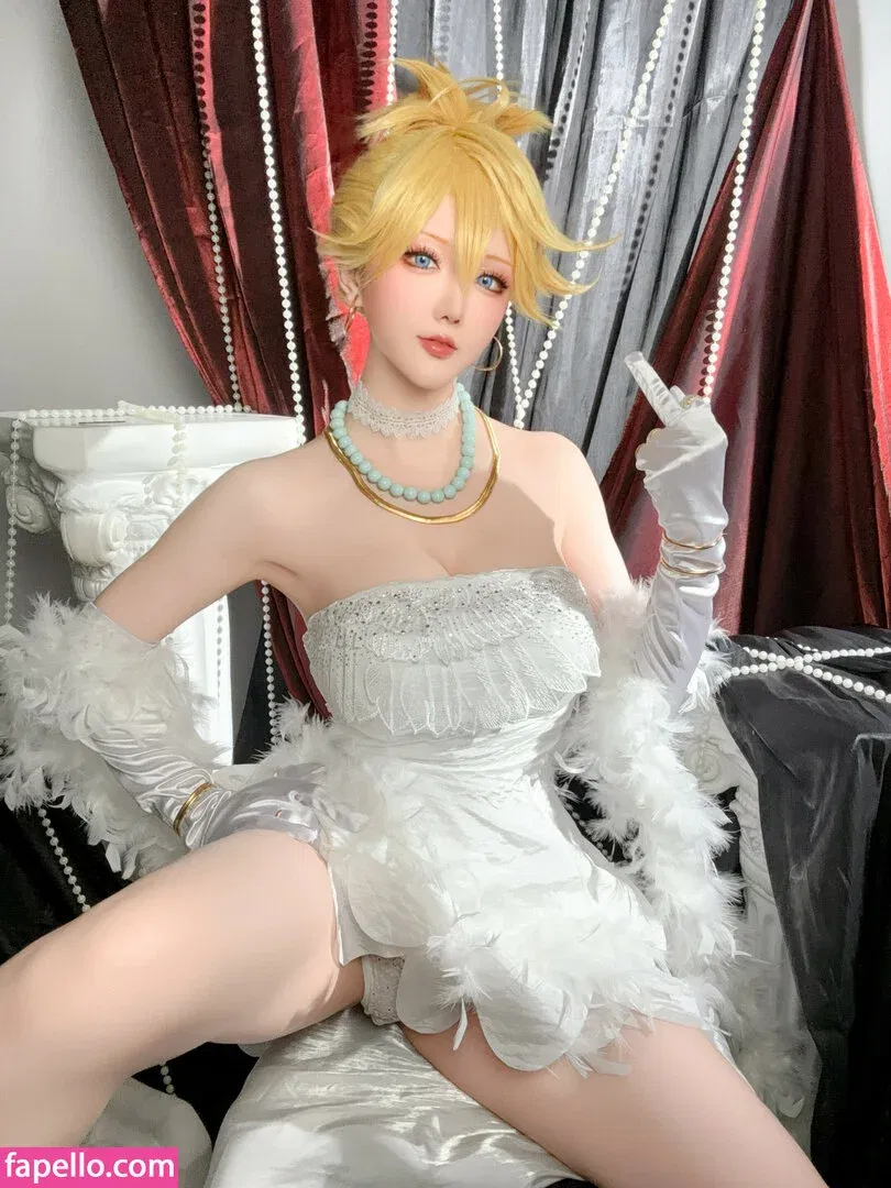 Hoshilily Onlyfans Photo Gallery 