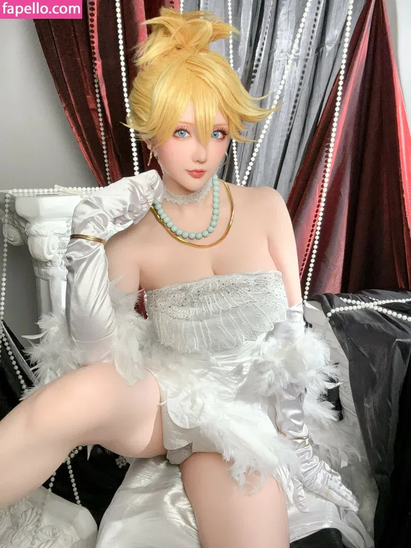 Hoshilily Onlyfans Photo Gallery 