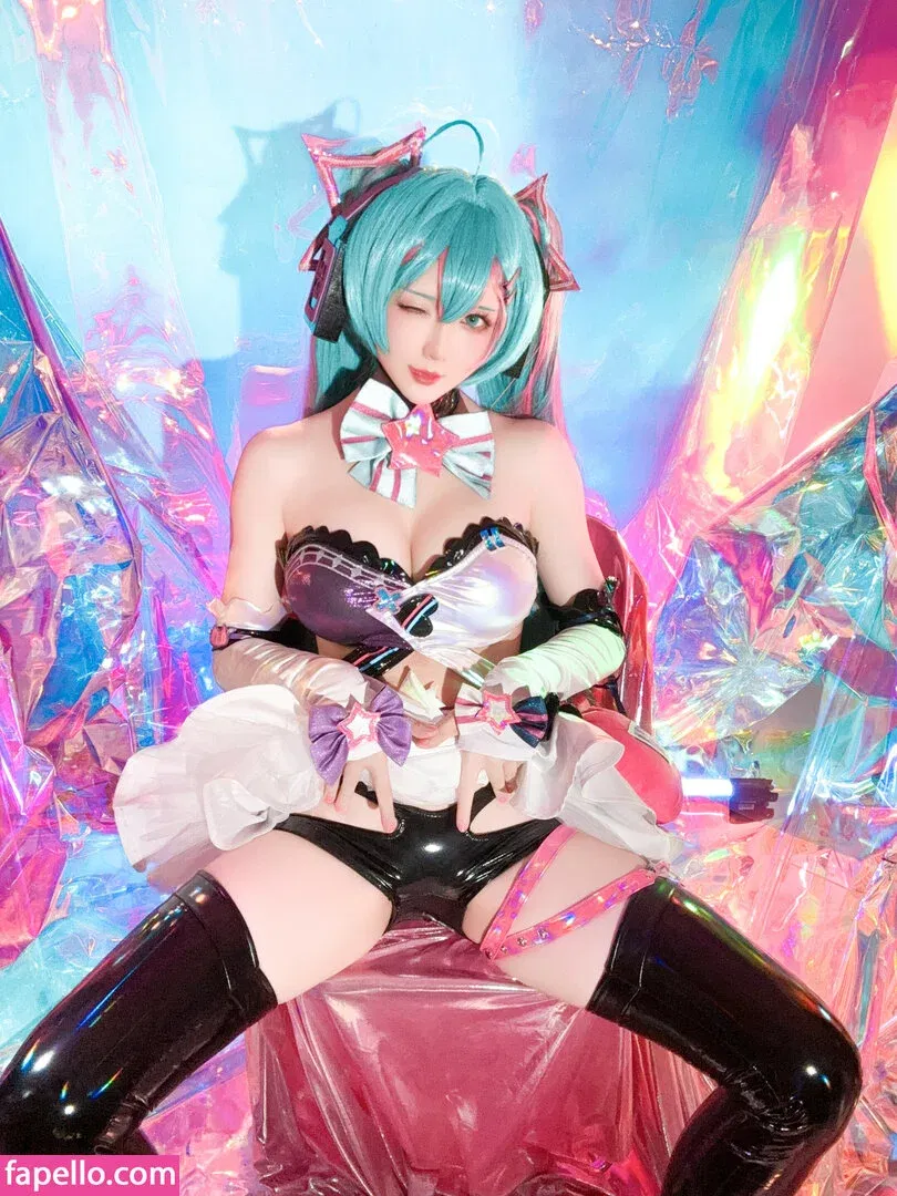 Hoshilily Onlyfans Photo Gallery 