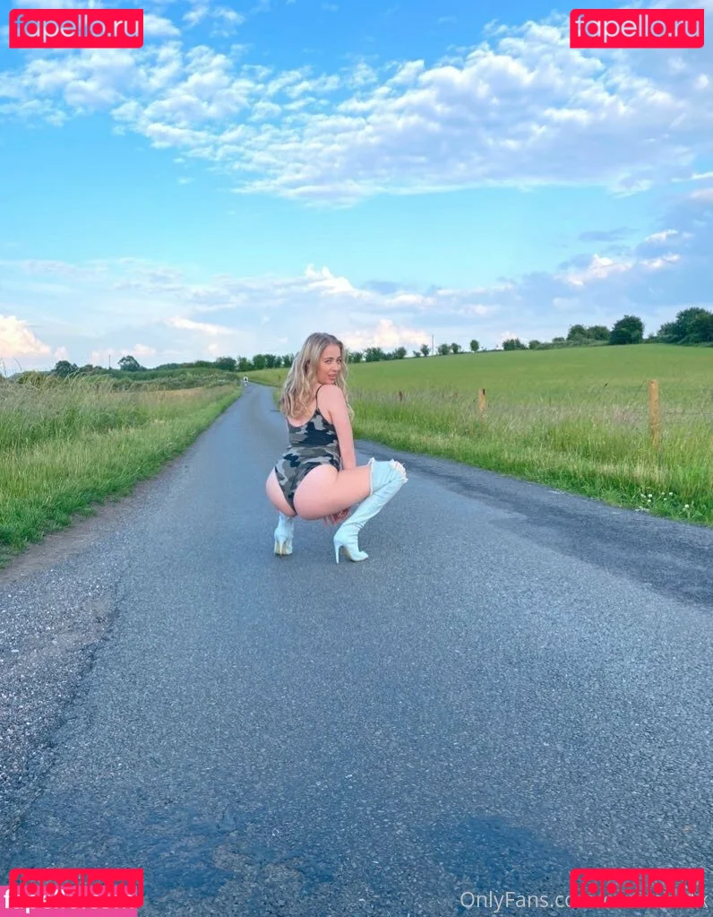 Cara Arabella Onlyfans Photo Gallery 