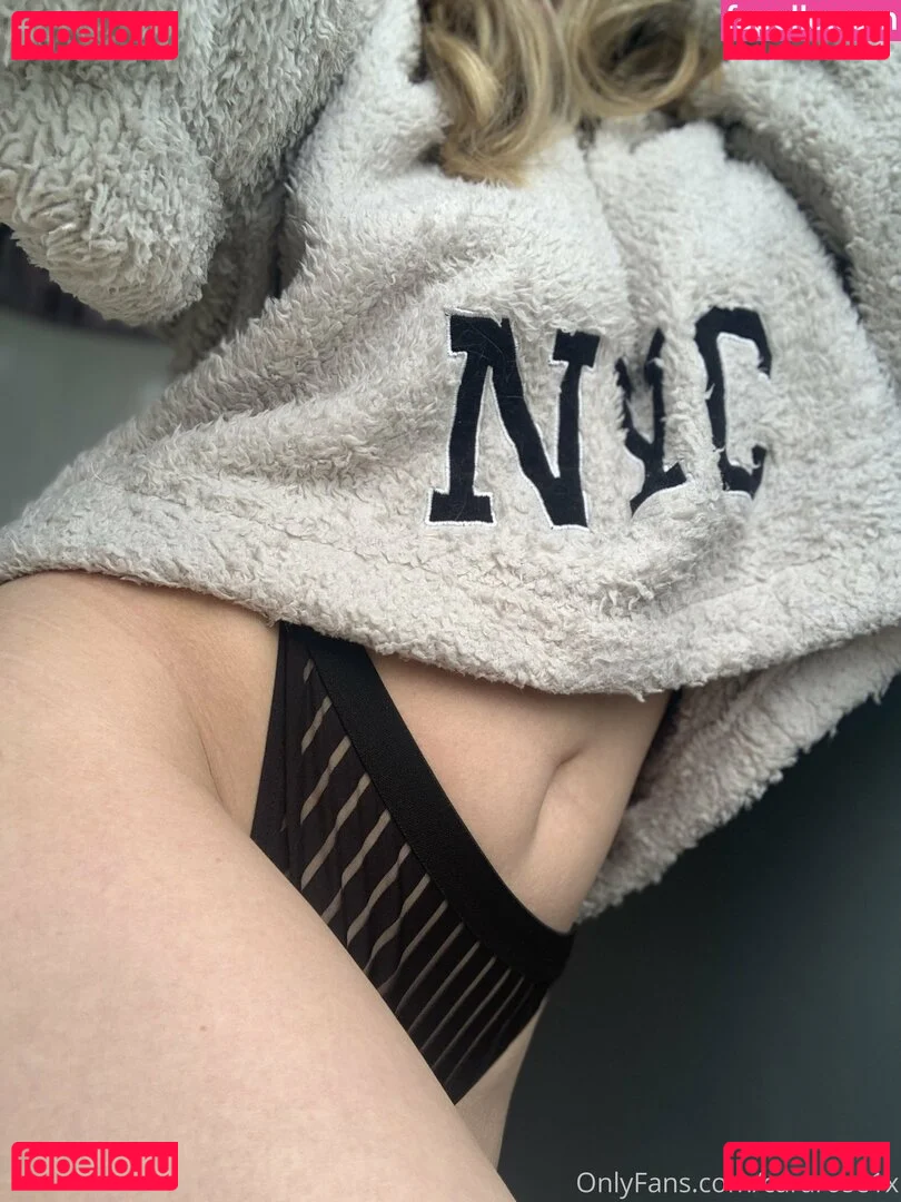 Cara Arabella Onlyfans Photo Gallery 