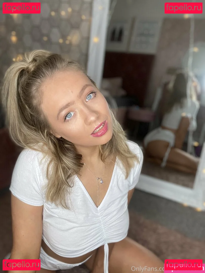 Cara Arabella Onlyfans Photo Gallery 