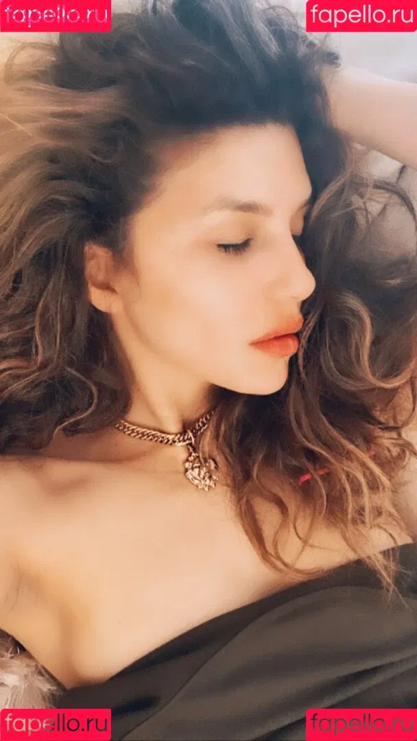 Juliana Harkavy Onlyfans Photo Gallery 
