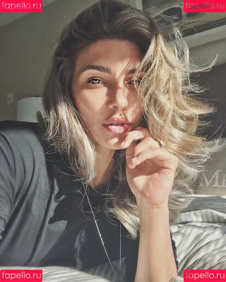 Juliana Harkavy Onlyfans Photo Gallery 