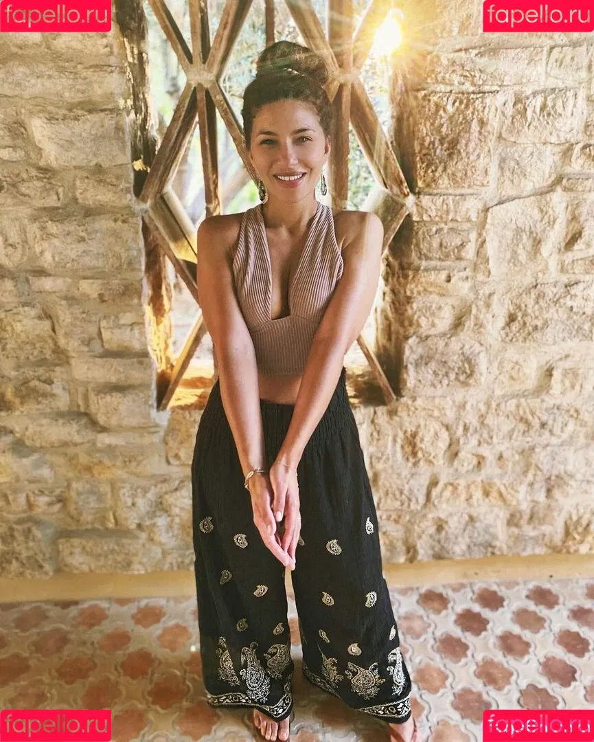 Juliana Harkavy Onlyfans Photo Gallery 