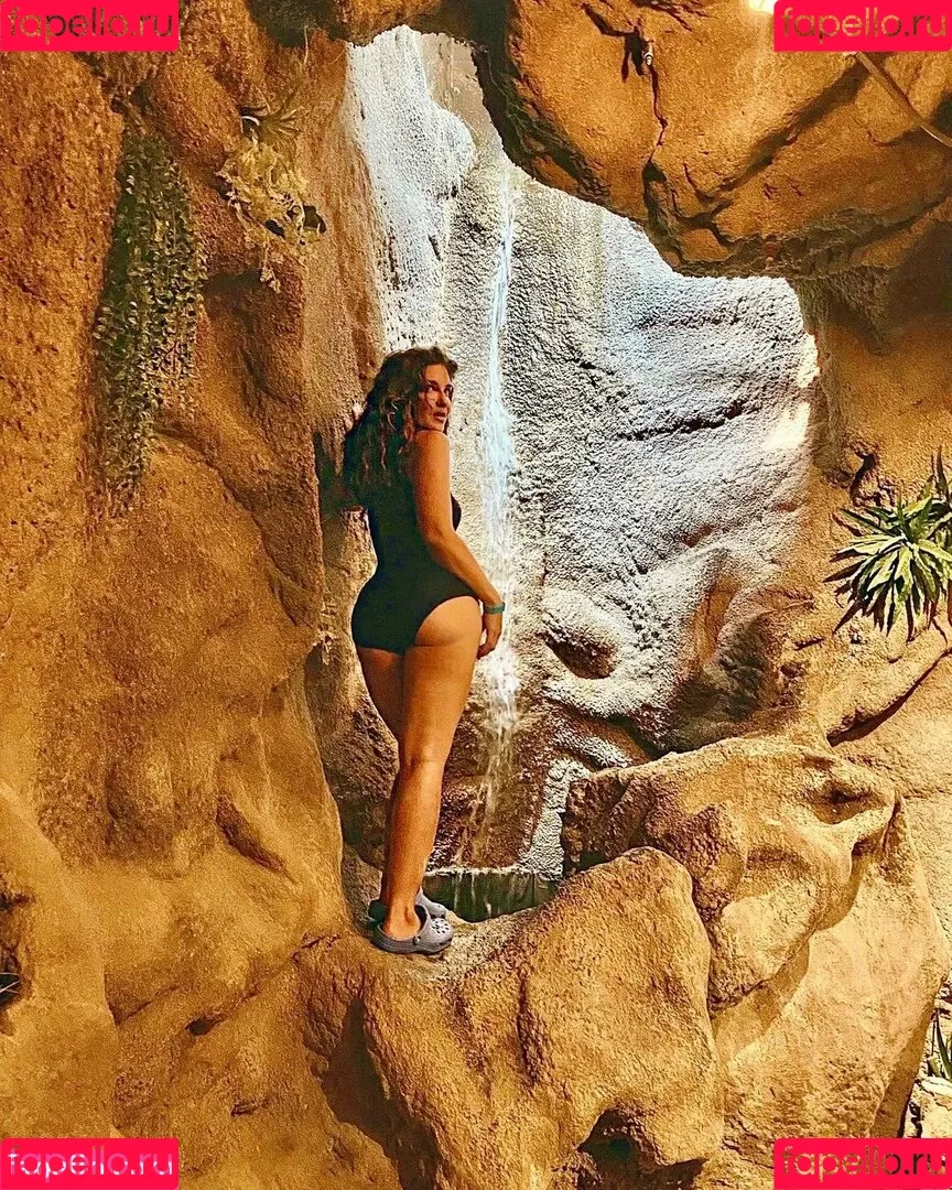 Juliana Harkavy Onlyfans Photo Gallery 