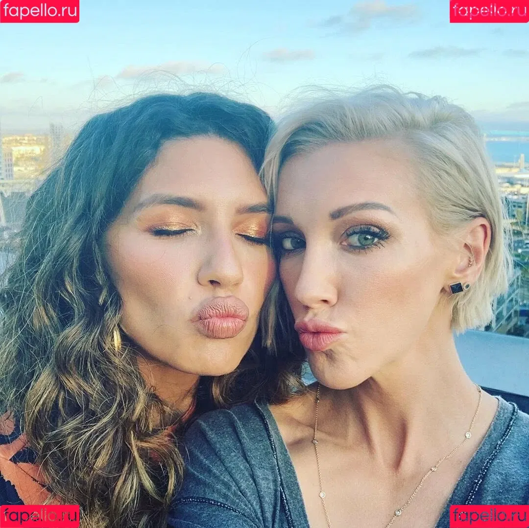 Juliana Harkavy Onlyfans Photo Gallery 