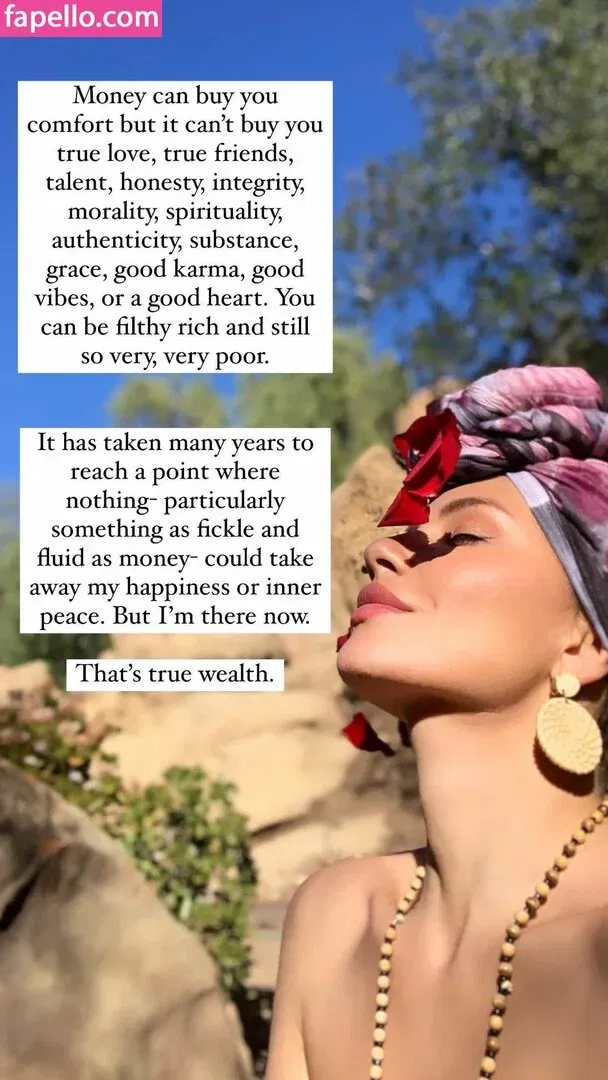 Juliana Harkavy Onlyfans Photo Gallery 