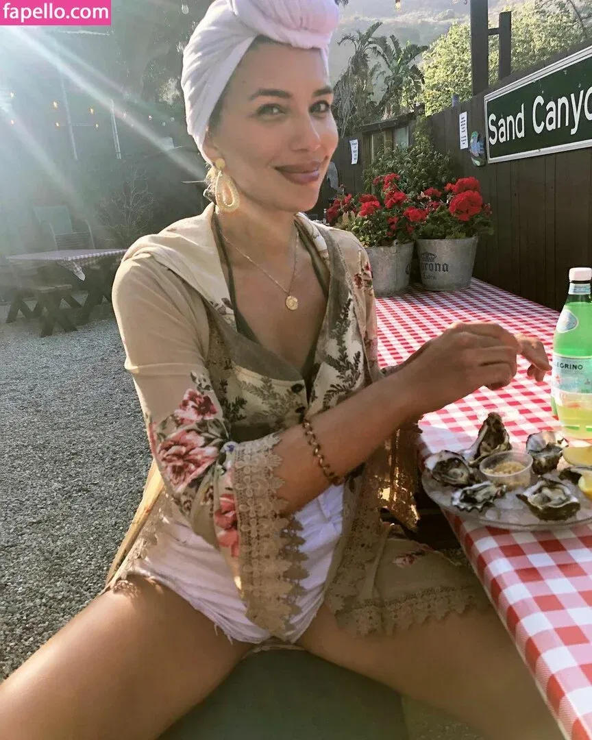 Juliana Harkavy Onlyfans Photo Gallery 