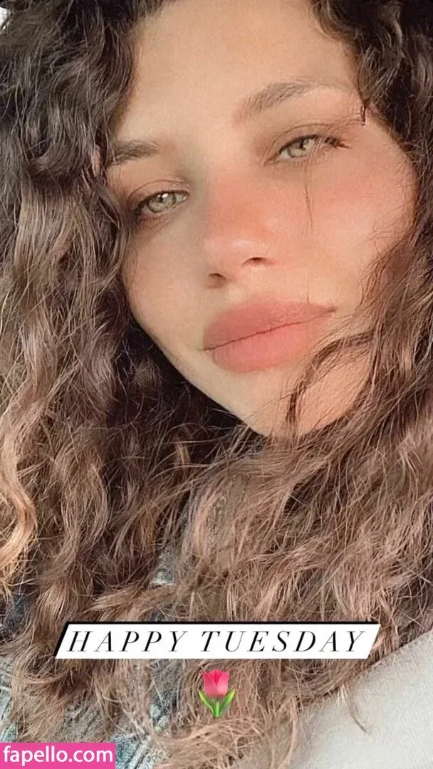 Juliana Harkavy Onlyfans Photo Gallery 