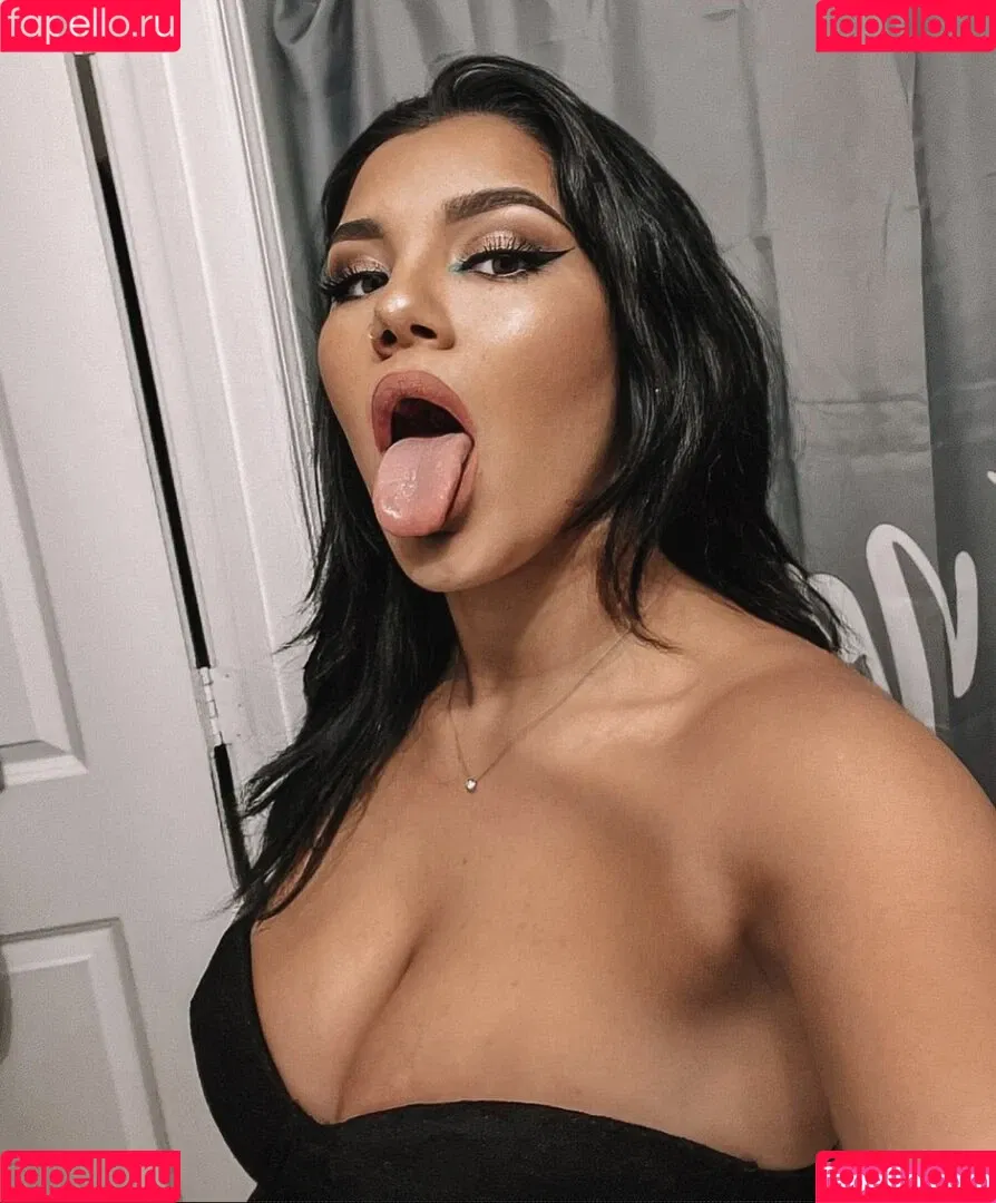 Hannah M Onlyfans Photo Gallery 