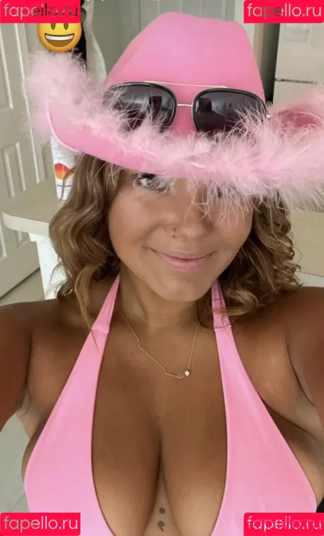Hannah M Onlyfans Photo Gallery 