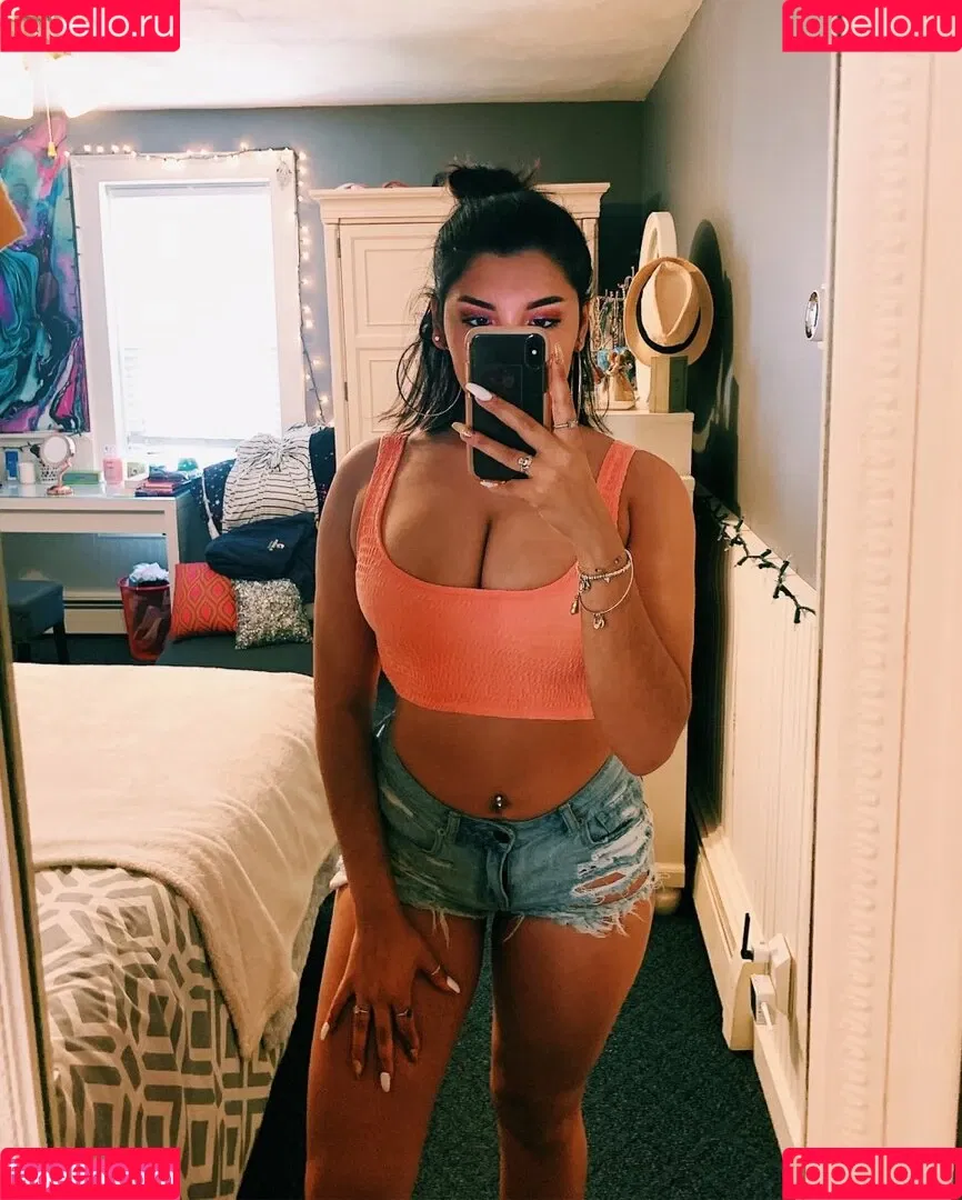 Hannah M Onlyfans Photo Gallery 
