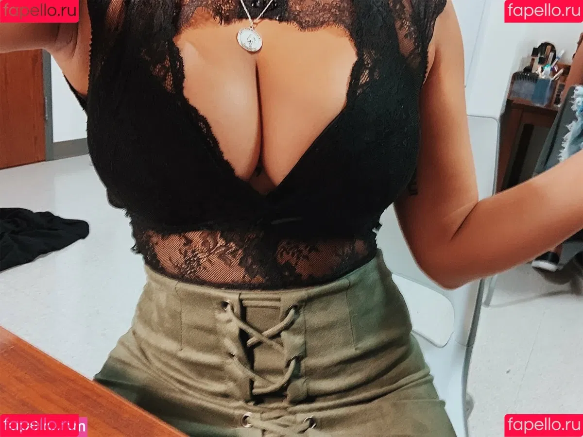 Hannah M Onlyfans Photo Gallery 