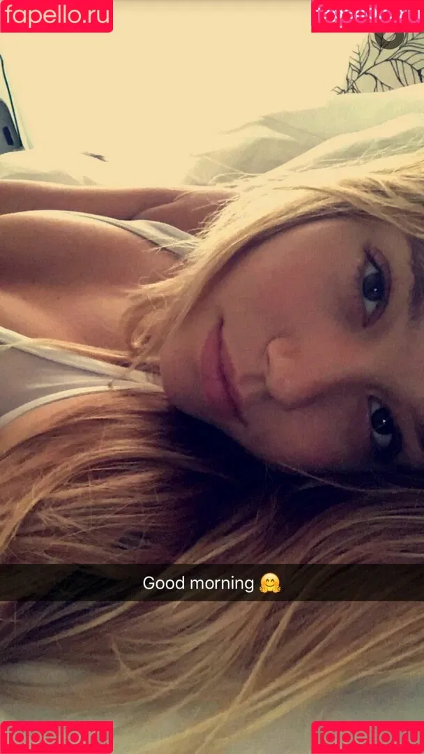Alexis Ren Onlyfans Photo Gallery 