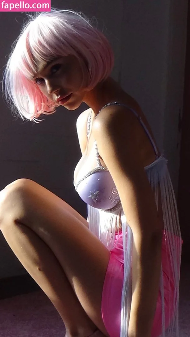 Alexis Ren Onlyfans Photo Gallery 