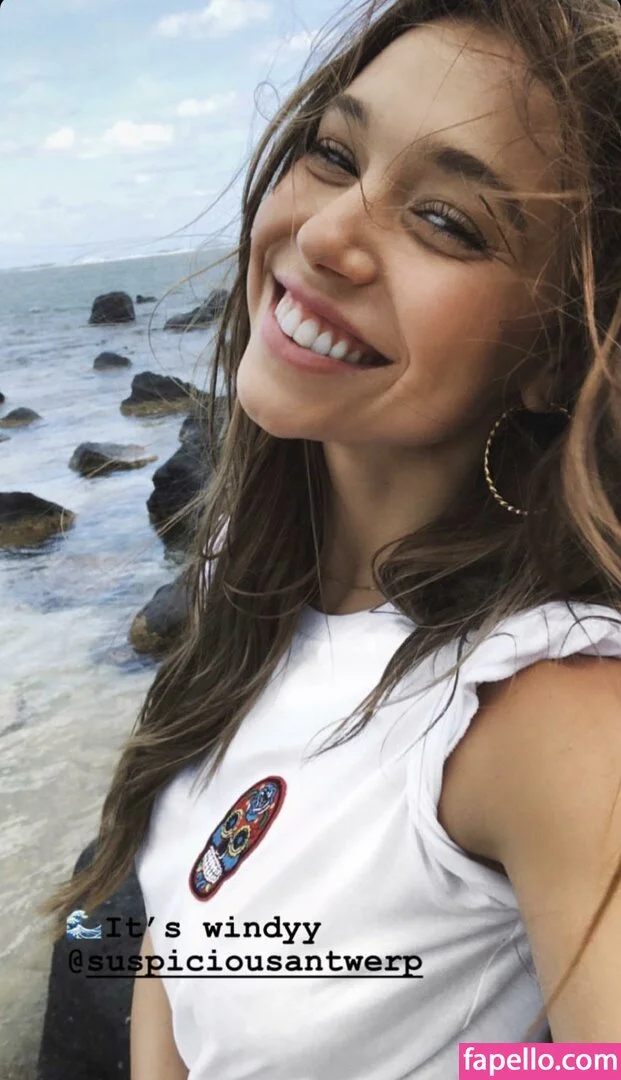 Alexis Ren Onlyfans Photo Gallery 