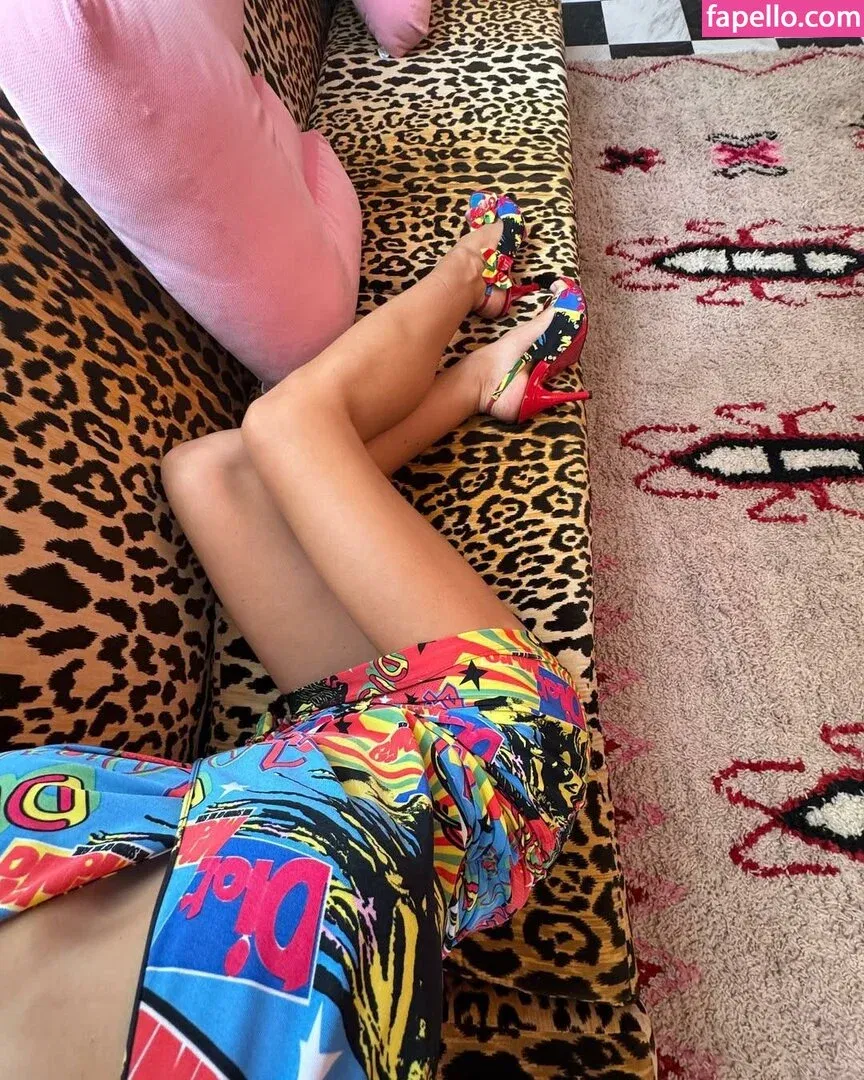 Alexis Ren Onlyfans Photo Gallery 