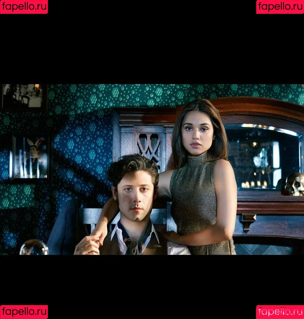 Summer Bishil Onlyfans Photo Gallery 