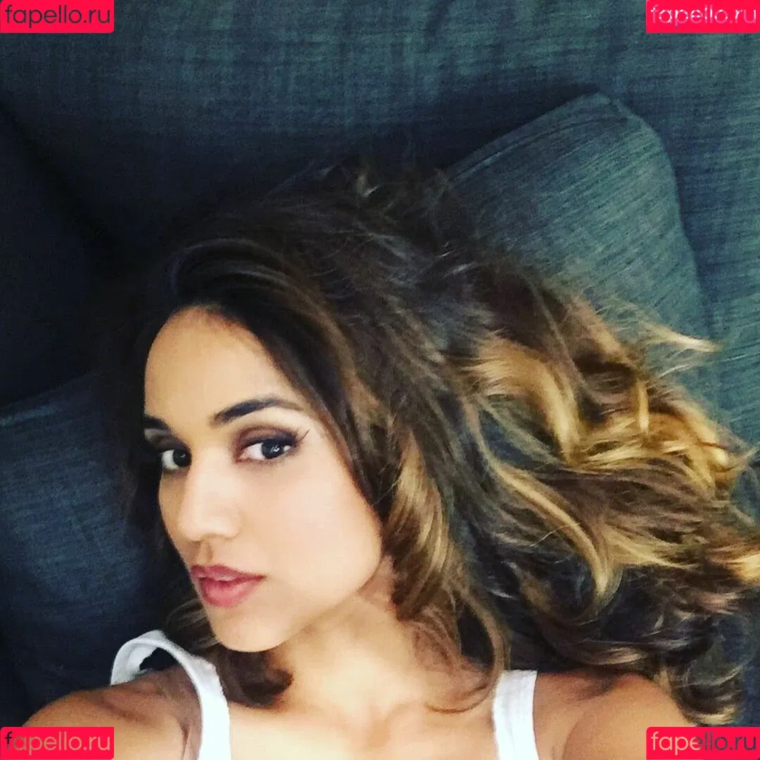 Summer Bishil Onlyfans Photo Gallery 
