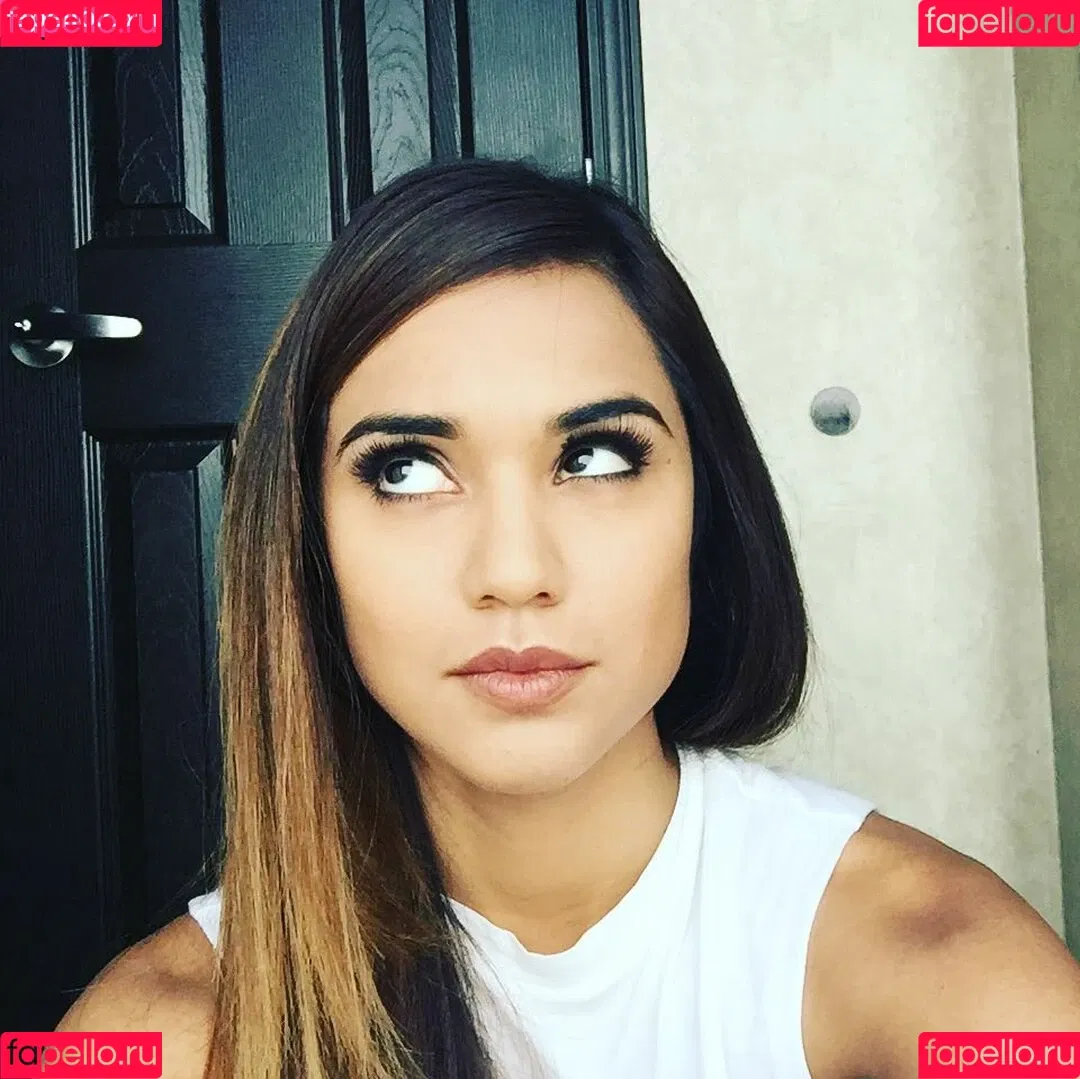 Summer Bishil Onlyfans Photo Gallery 