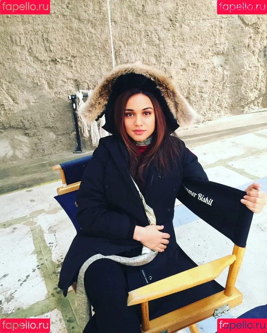 Summer Bishil Onlyfans Photo Gallery 