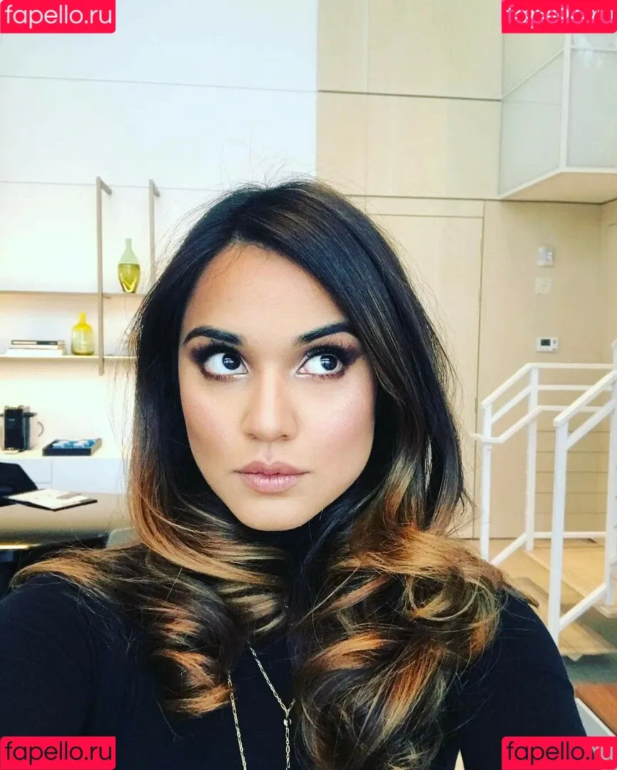Summer Bishil Onlyfans Photo Gallery 