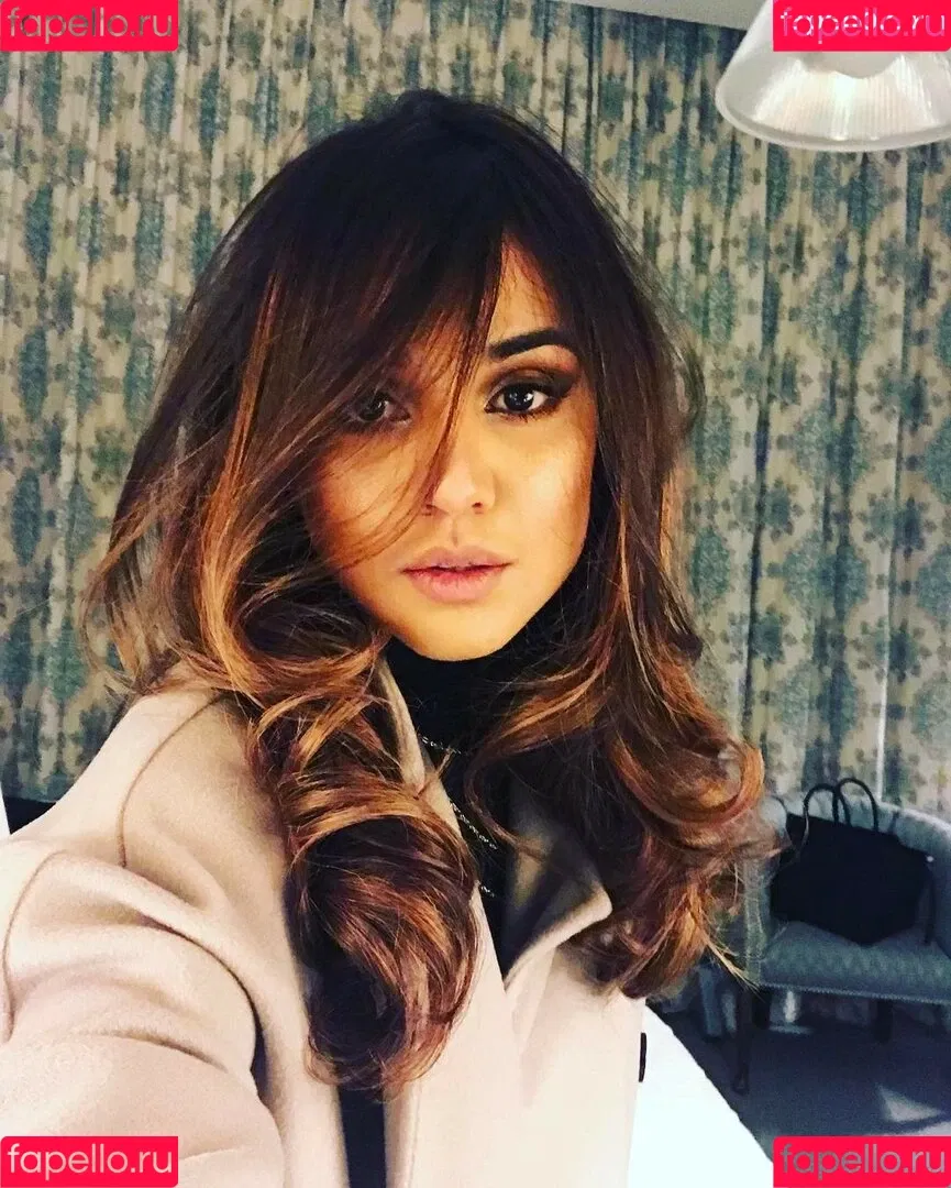 Summer Bishil Onlyfans Photo Gallery 