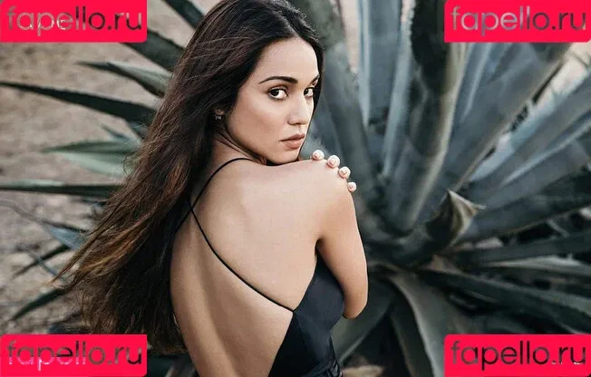 Summer Bishil Onlyfans Photo Gallery 