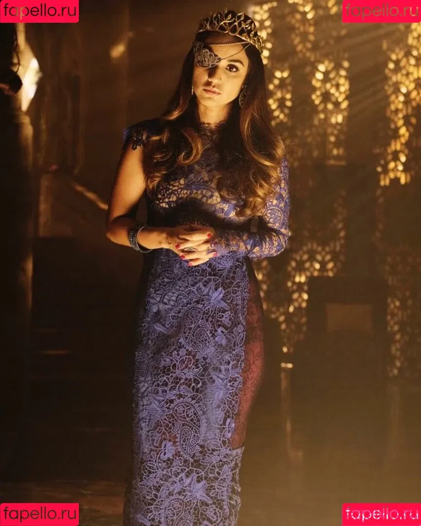 Summer Bishil Onlyfans Photo Gallery 