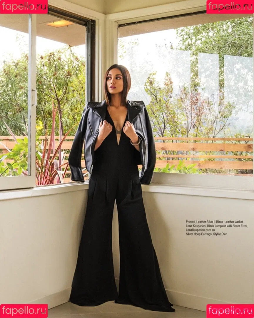 Summer Bishil Onlyfans Photo Gallery 