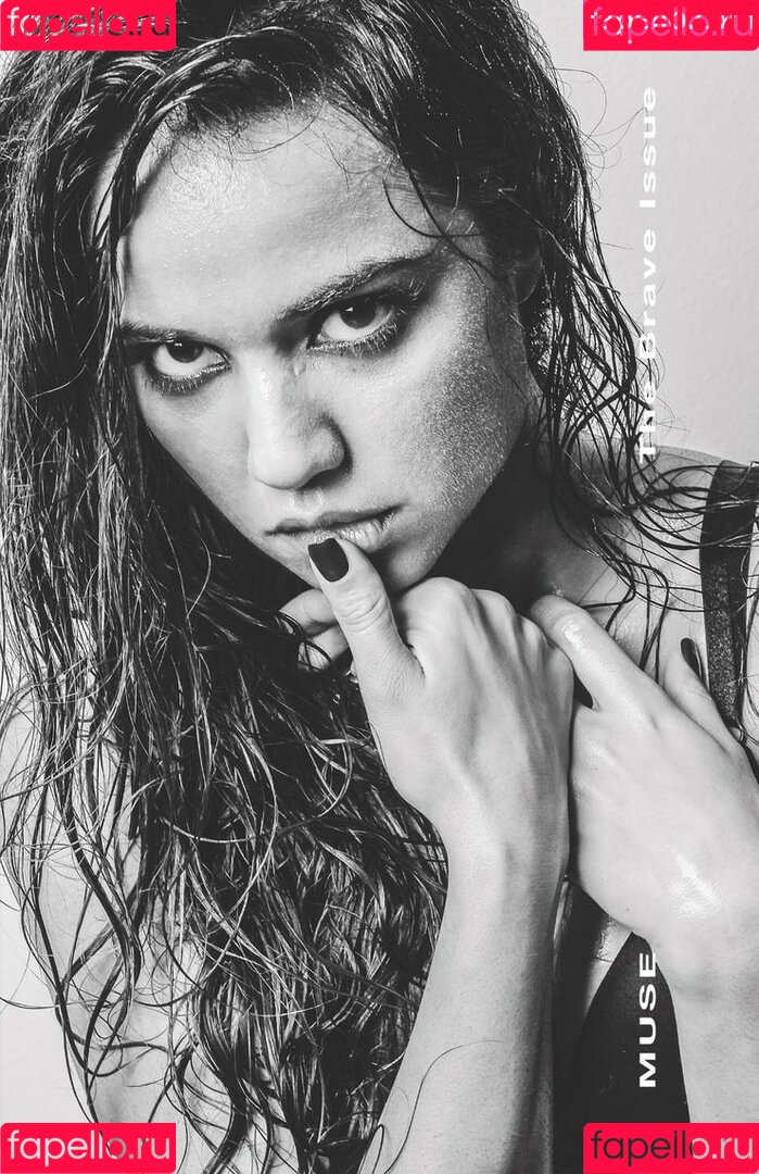 Summer Bishil Nude Onlyfans Photo 29