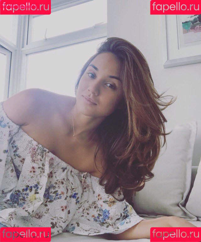 Summer Bishil Nude Onlyfans Photo 14