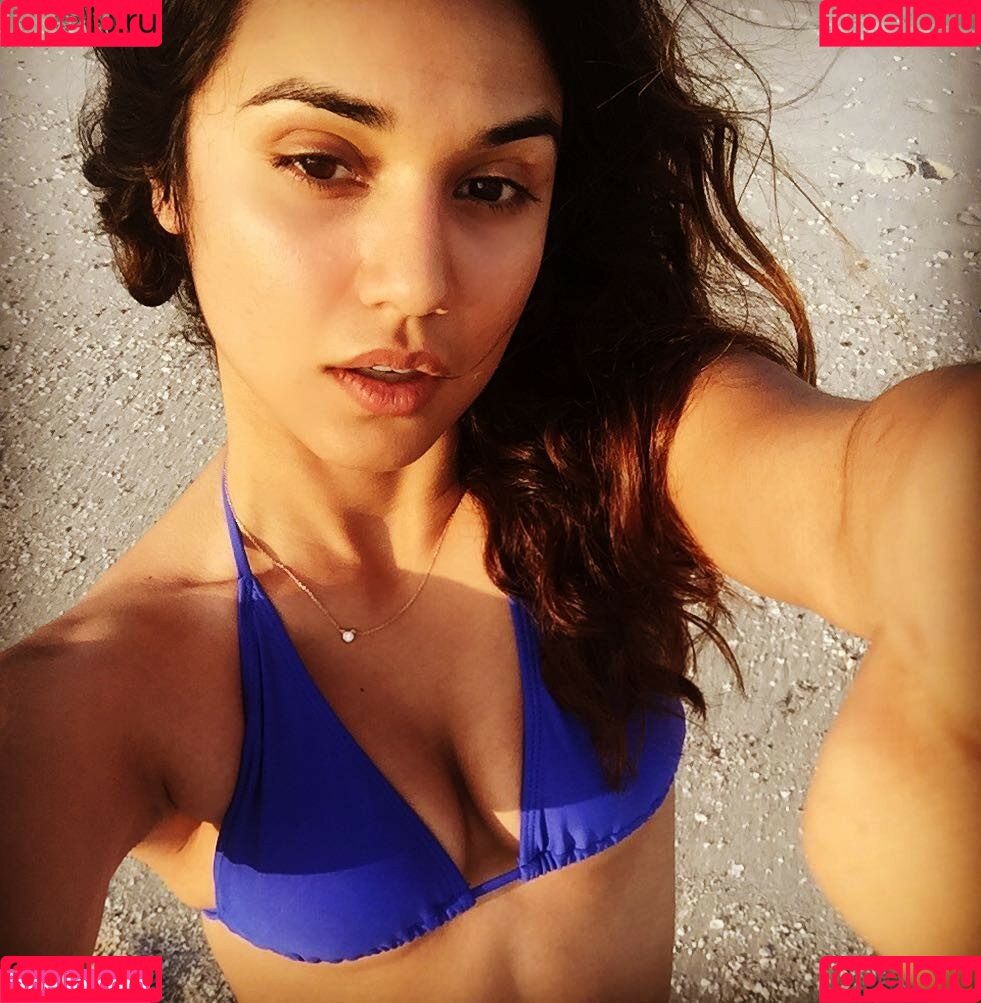 Summer Bishil Nude Onlyfans Photo 9