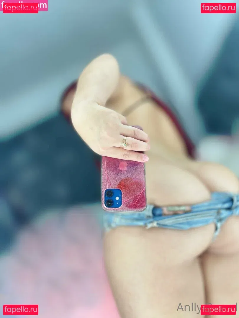 Angie Brand Onlyfans Photo Gallery 