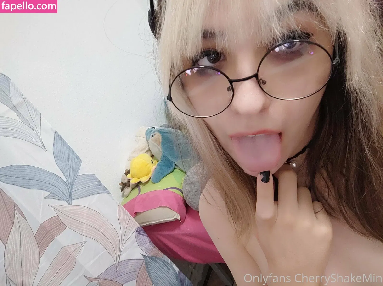 CherryShakeMin Onlyfans Photo Gallery 