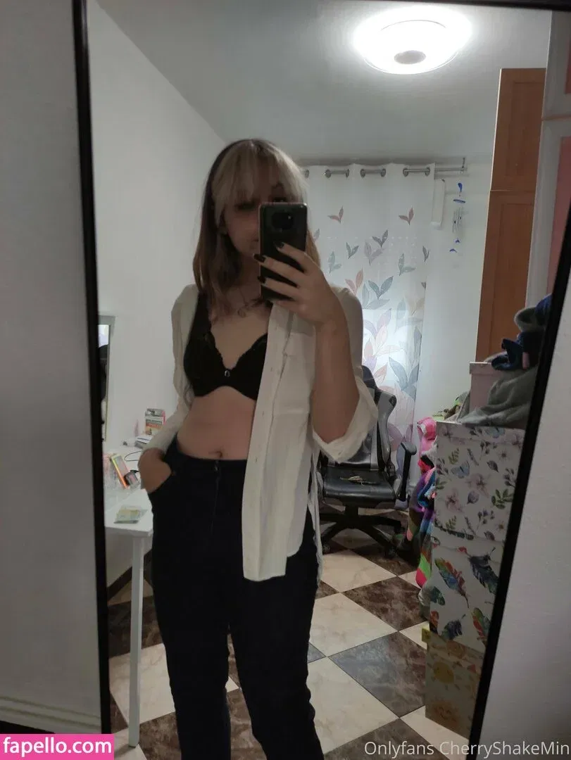CherryShakeMin Onlyfans Photo Gallery 