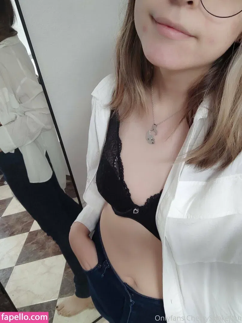 CherryShakeMin Onlyfans Photo Gallery 