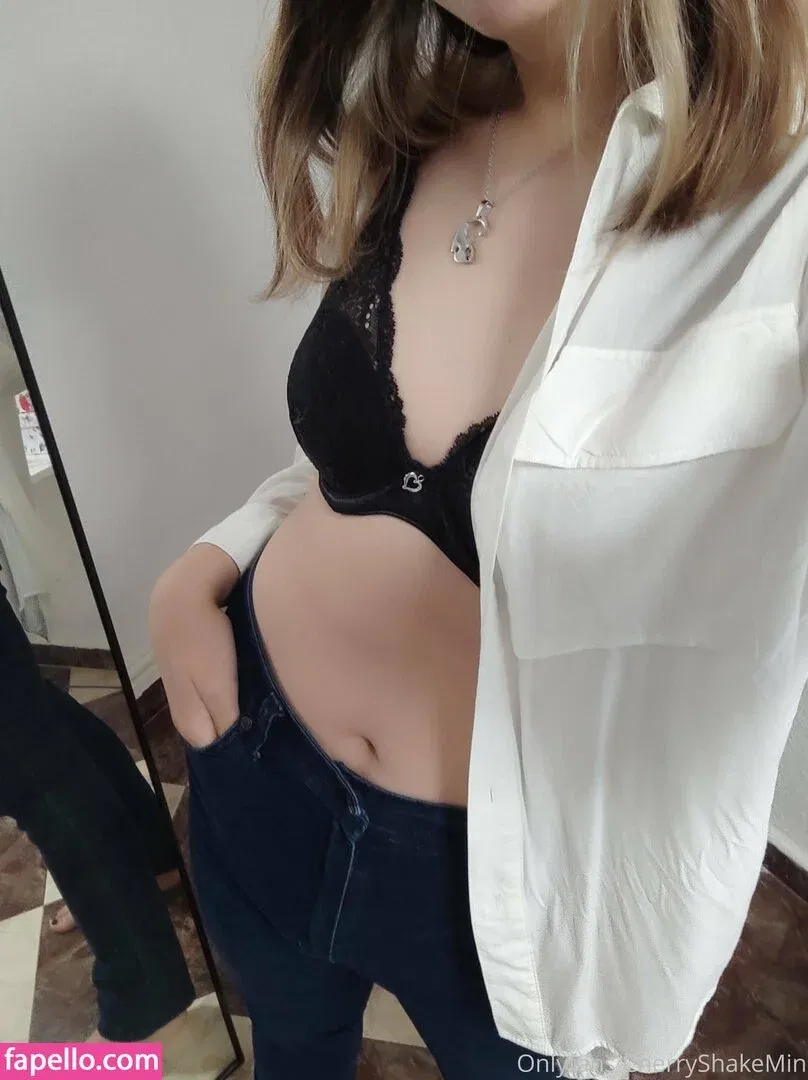 CherryShakeMin Onlyfans Photo Gallery 