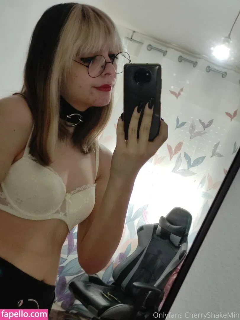 CherryShakeMin Onlyfans Photo Gallery 