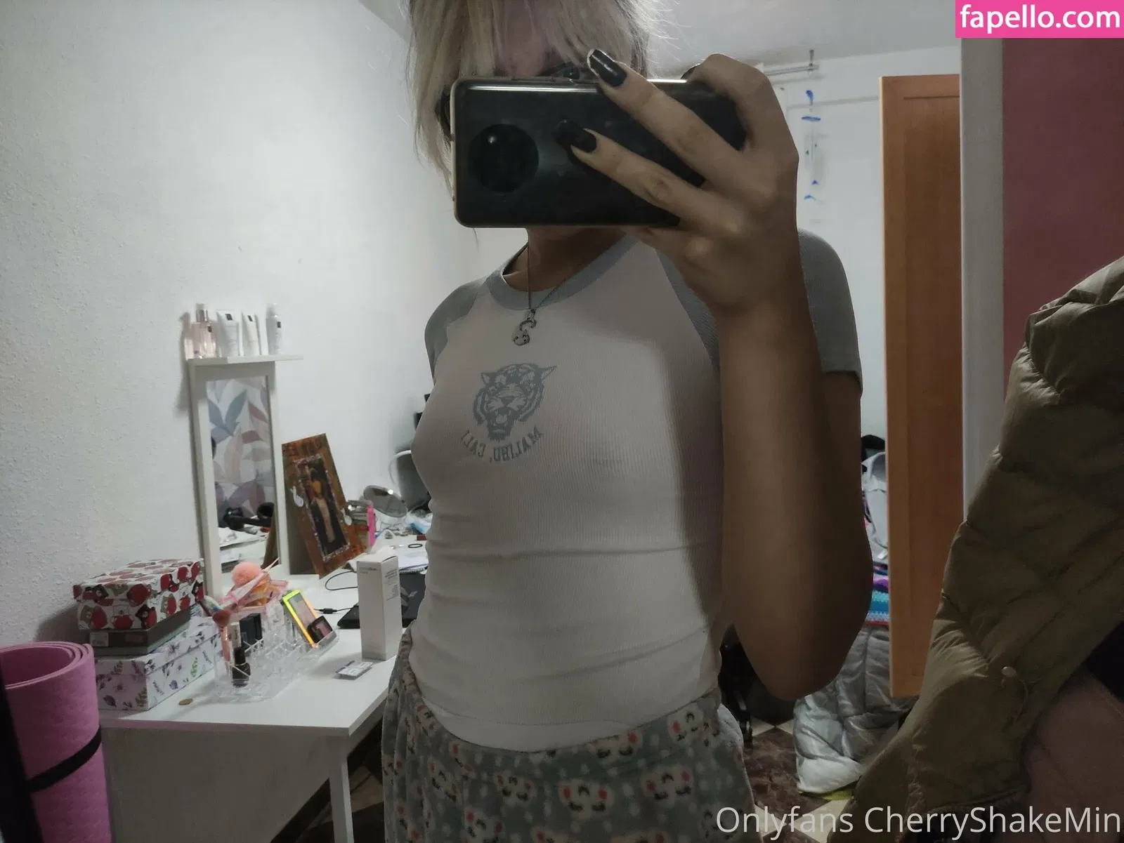 CherryShakeMin Onlyfans Photo Gallery 