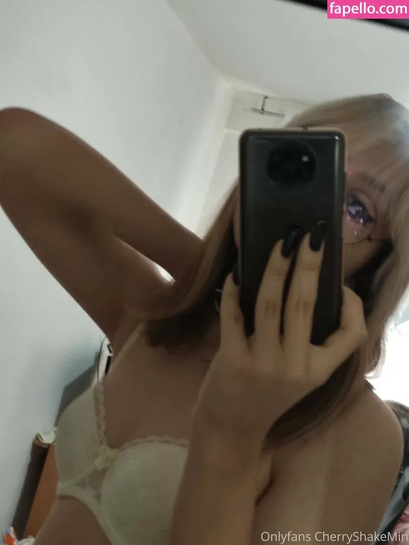 CherryShakeMin Onlyfans Photo Gallery 
