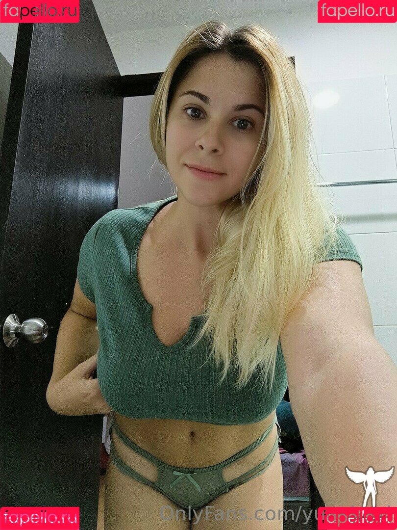 Yunakairi Onlyfans Photo Gallery 